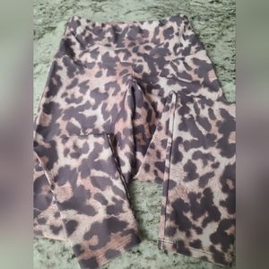 Onzie yoga leggings